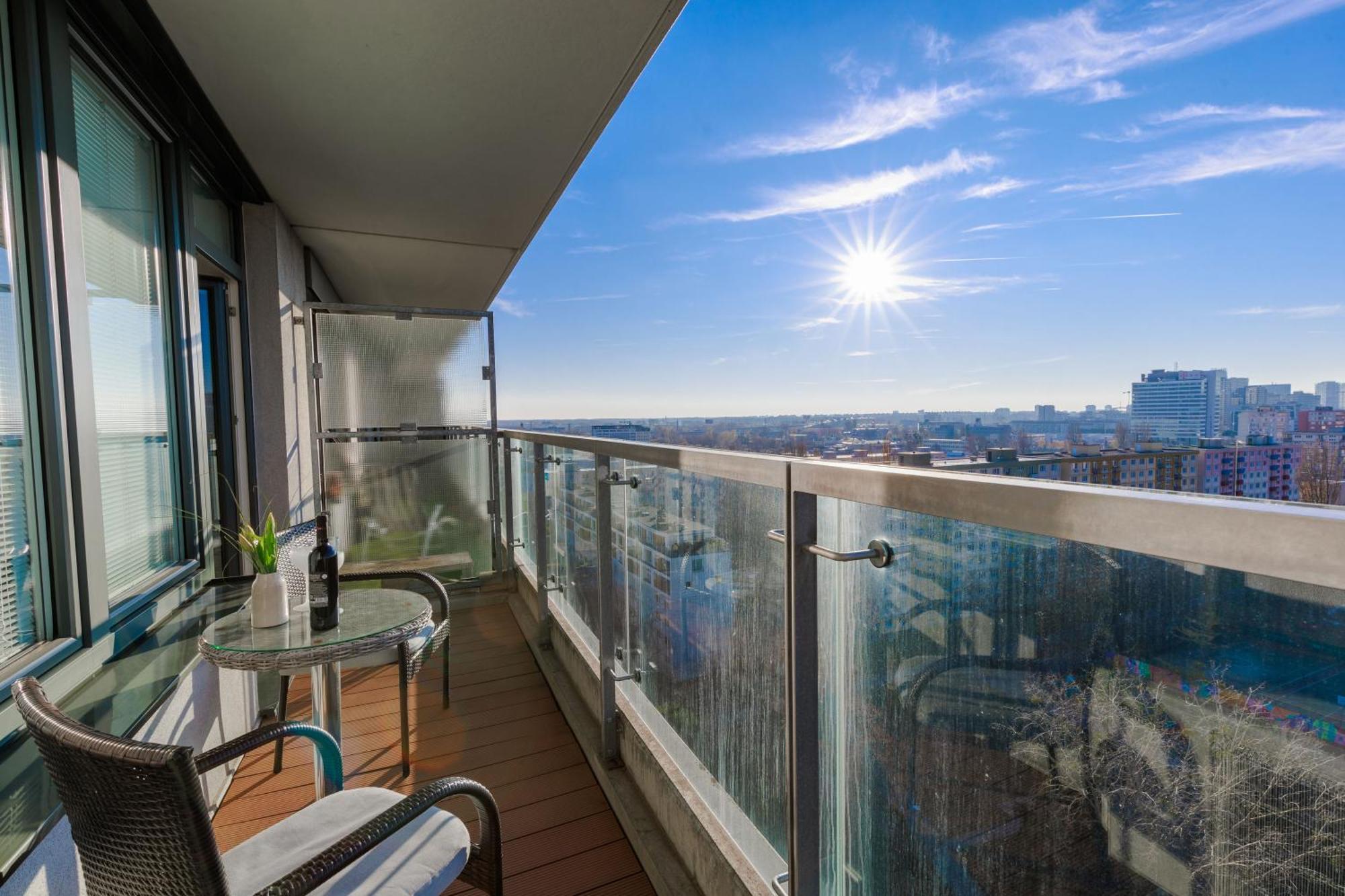 Sunny Apartment With Amazing Terrace On The 13Th Floor Near City Center Bratislava Esterno foto