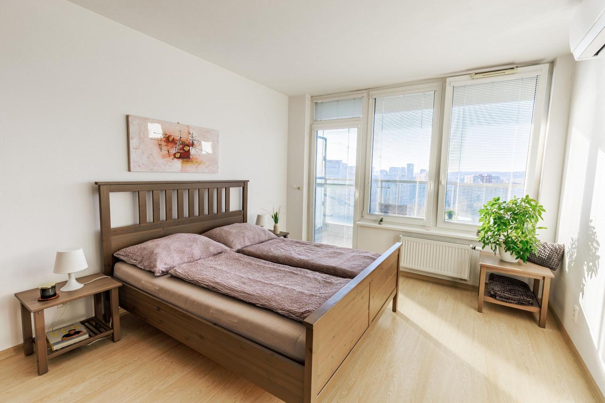Sunny Apartment With Amazing Terrace On The 13Th Floor Near City Center Bratislava Esterno foto